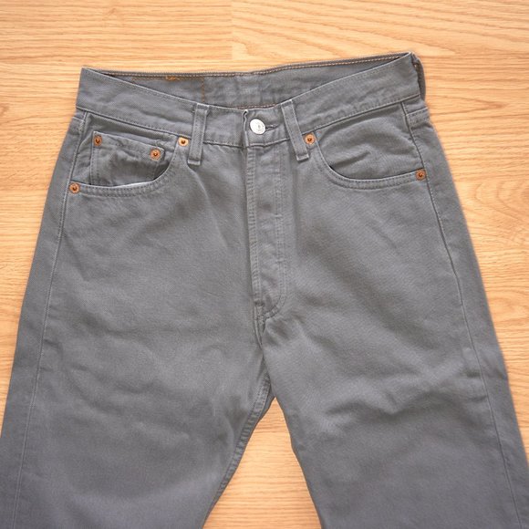 Vintage Levi's 501 Women's Gray Denim High Waist MOM Fly Buttons Jeans, Sz 28 - Picture 2 of 11